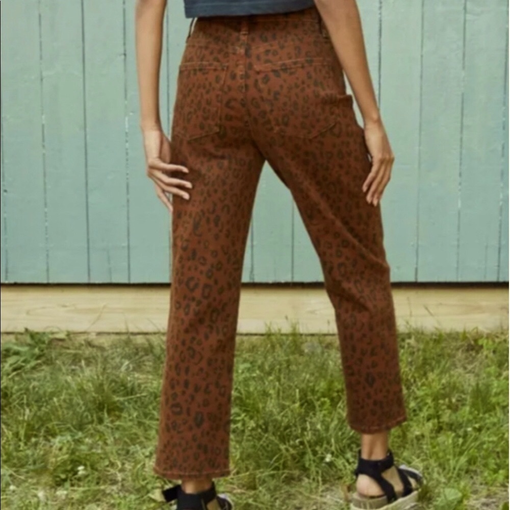 Universal Thread Brown Leopard Print Cropped Jeans - image 4
